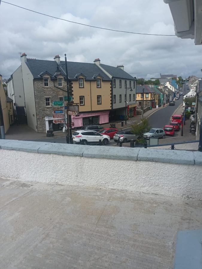 ホテル Ardhill House The Diamond, In The Heart Of Ardara Town , F94 C7X9 エクステリア 写真